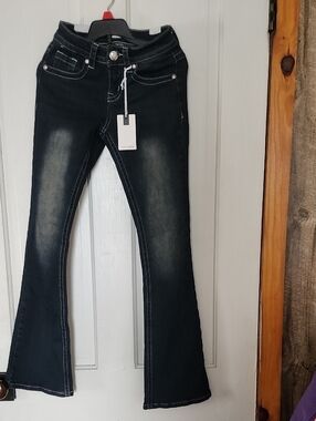Women’s Indigo Washed Boot Cut Jeans with Subtle Fading